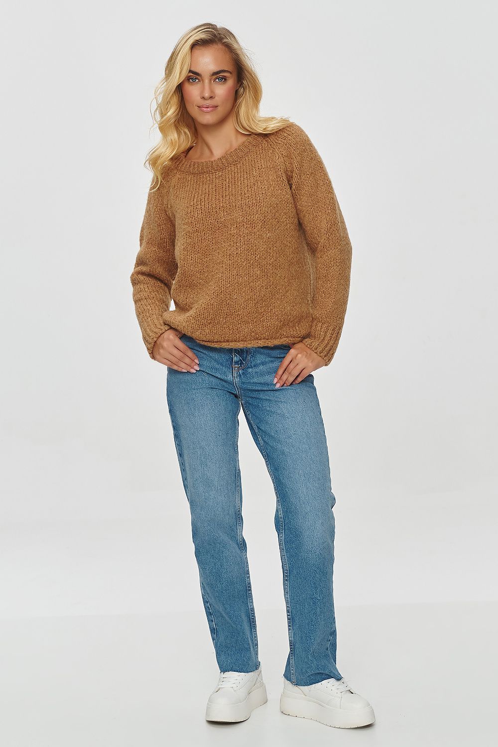 Jumper model 201807 Makadamia