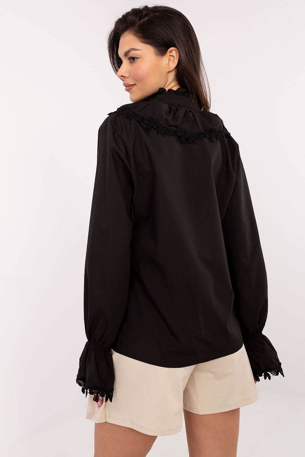 Long sleeve shirt model 206622 Lakerta