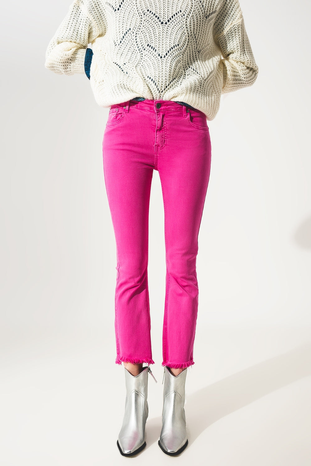 Flare Jeans With Raw Hem Edge in Fuchsia - Italiqo