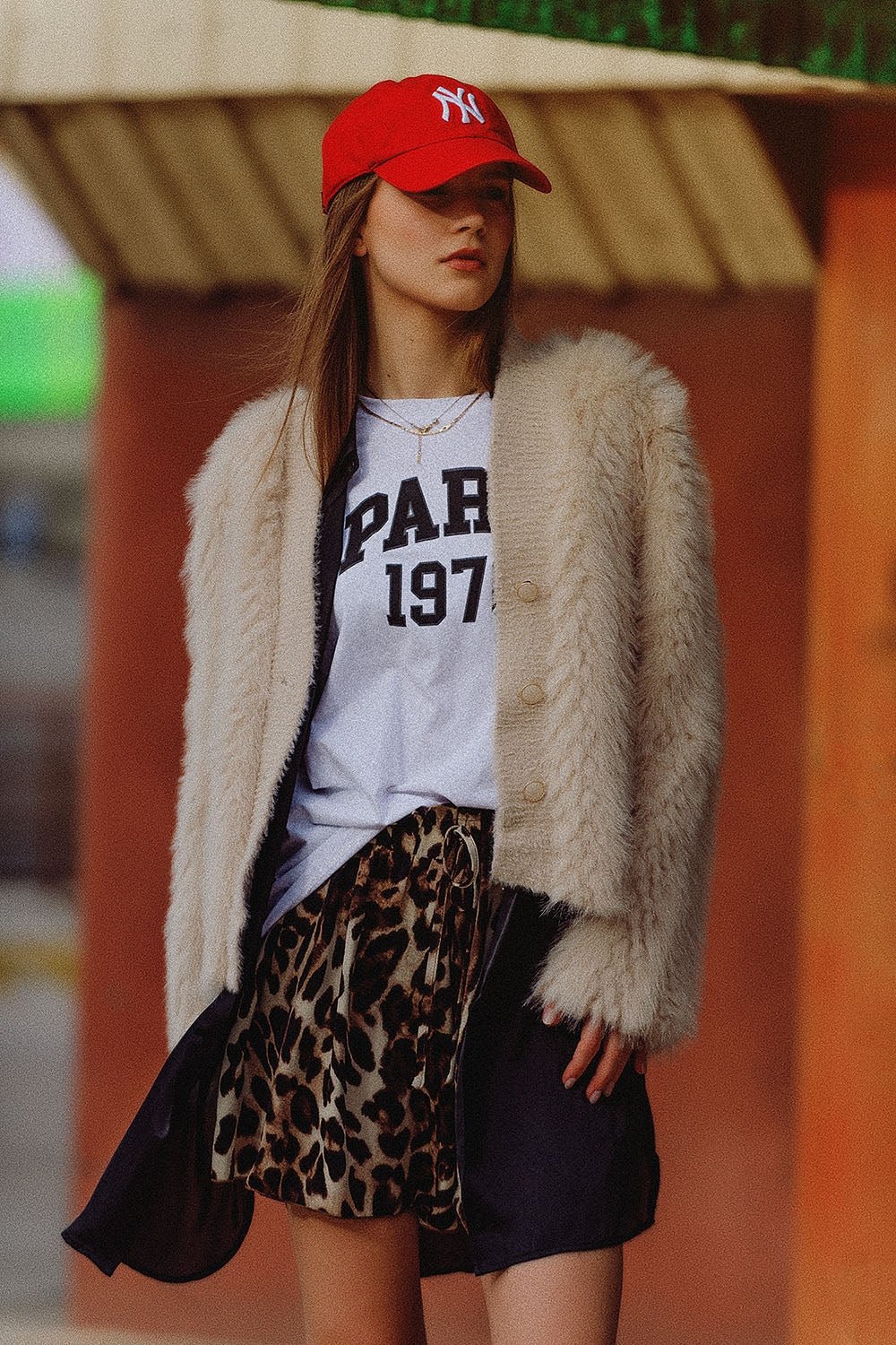 Cropped Jacket in Beige in Fine Fur - Italiqo