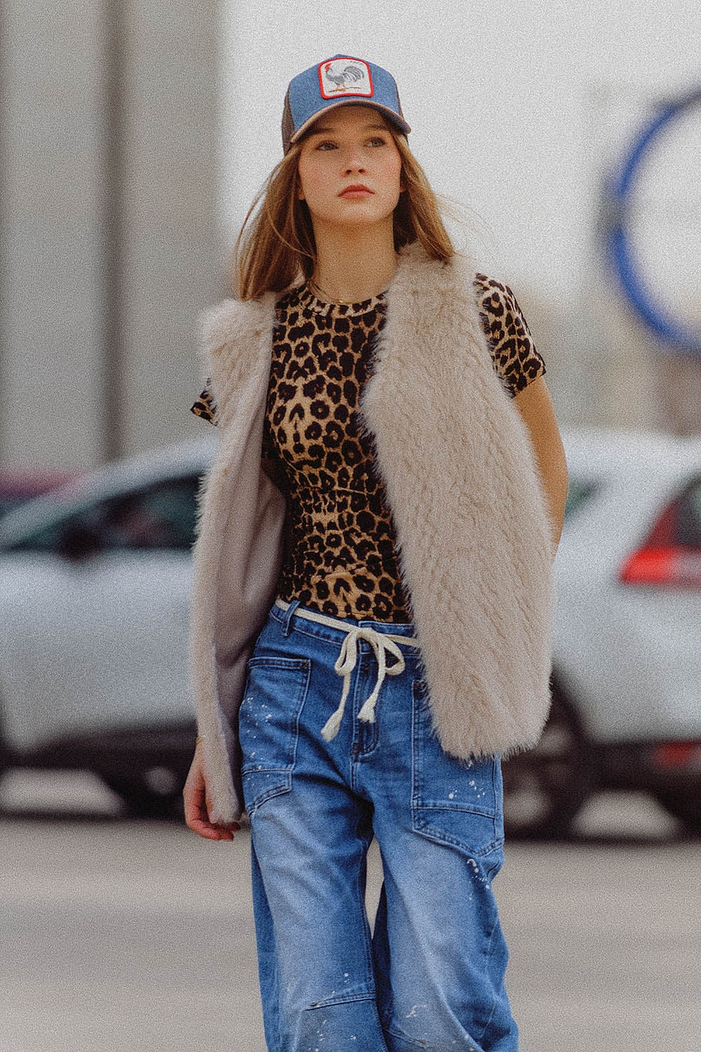 Vest in Beige in Fine Fur - Italiqo