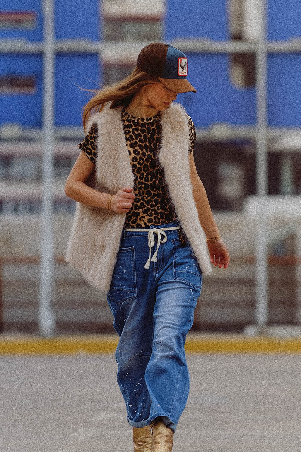 Vest in Beige in Fine Fur - Italiqo